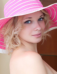  in 'Pink summer hat' via 